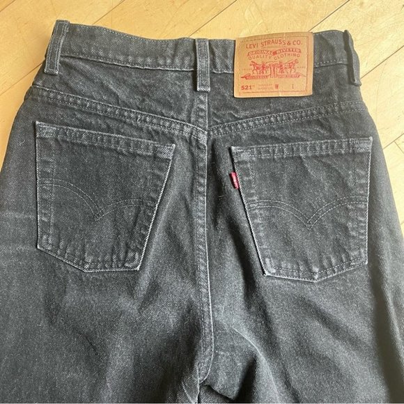 Levi’s Black High Waisted Tapered Jean - Picture 8 of 8